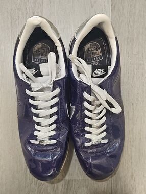 Nike Men’s Purple Leather Low-Top Sneakers